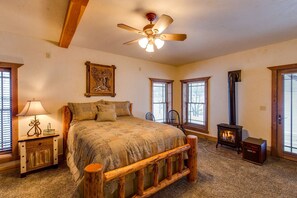 2 slaapkamers, een strijkplank/strijkijzer, wifi, beddengoed