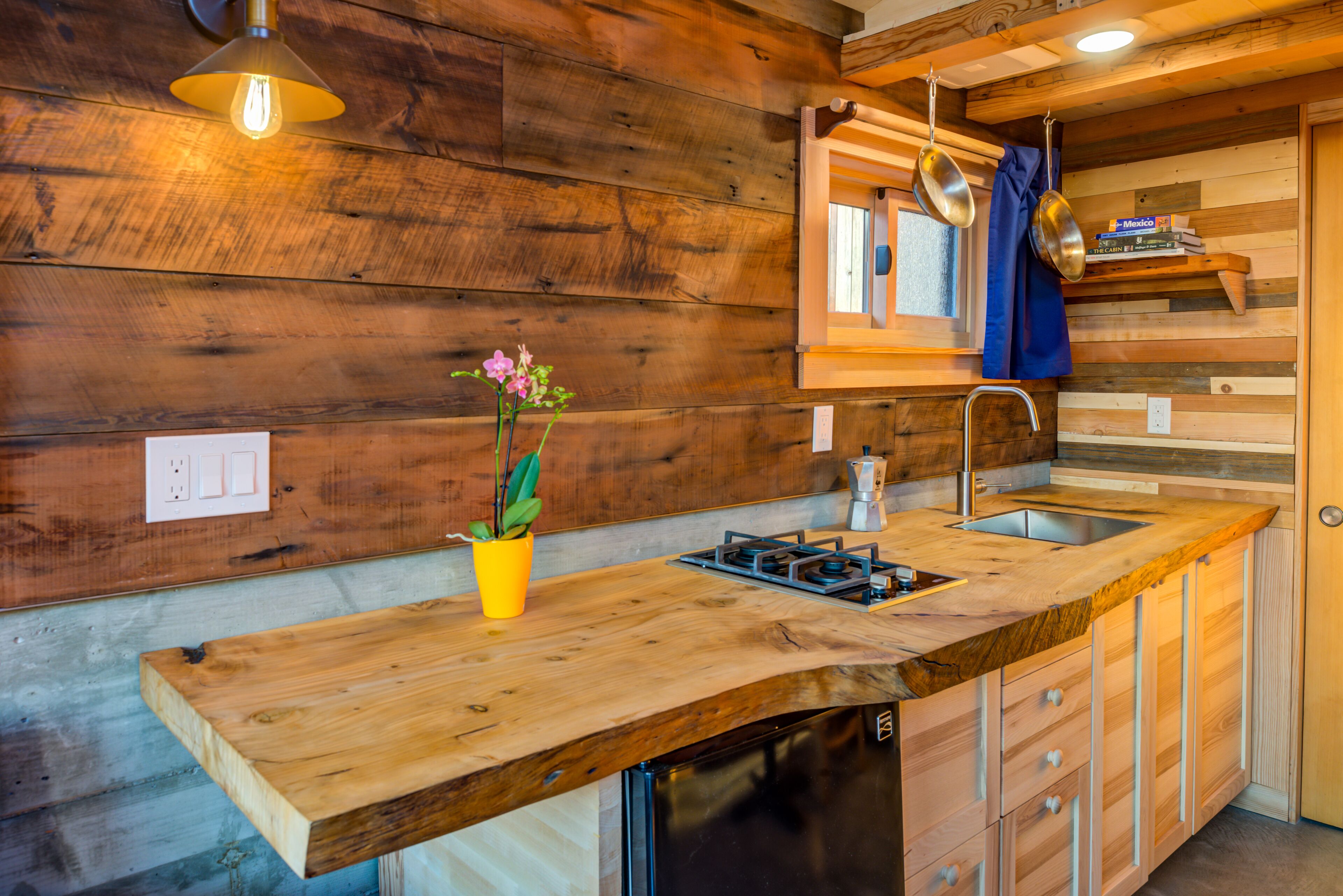 La Casa De Madera- "The wood house"