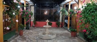 LA VERBENA:FAMILY AND FRIENDS VACATION COLONIAL HOME