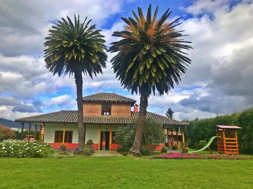 LA VERBENA:FAMILY AND FRIENDS VACATION COLONIAL HOME