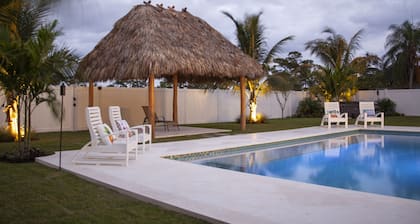 High End, Head to Toe Renovation home with Pool & Hot tub