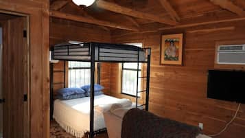 1 bedroom, desk, WiFi, bed sheets