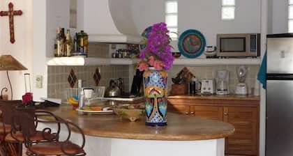 Villa De Vientos: Artistically Designed Private 4BR/BA Villa