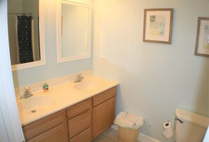 Combined shower/tub, jetted tub