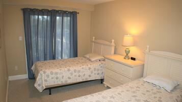 5 Schlafzimmer, Bügeleisen/Bügelbrett, kostenloses WLAN