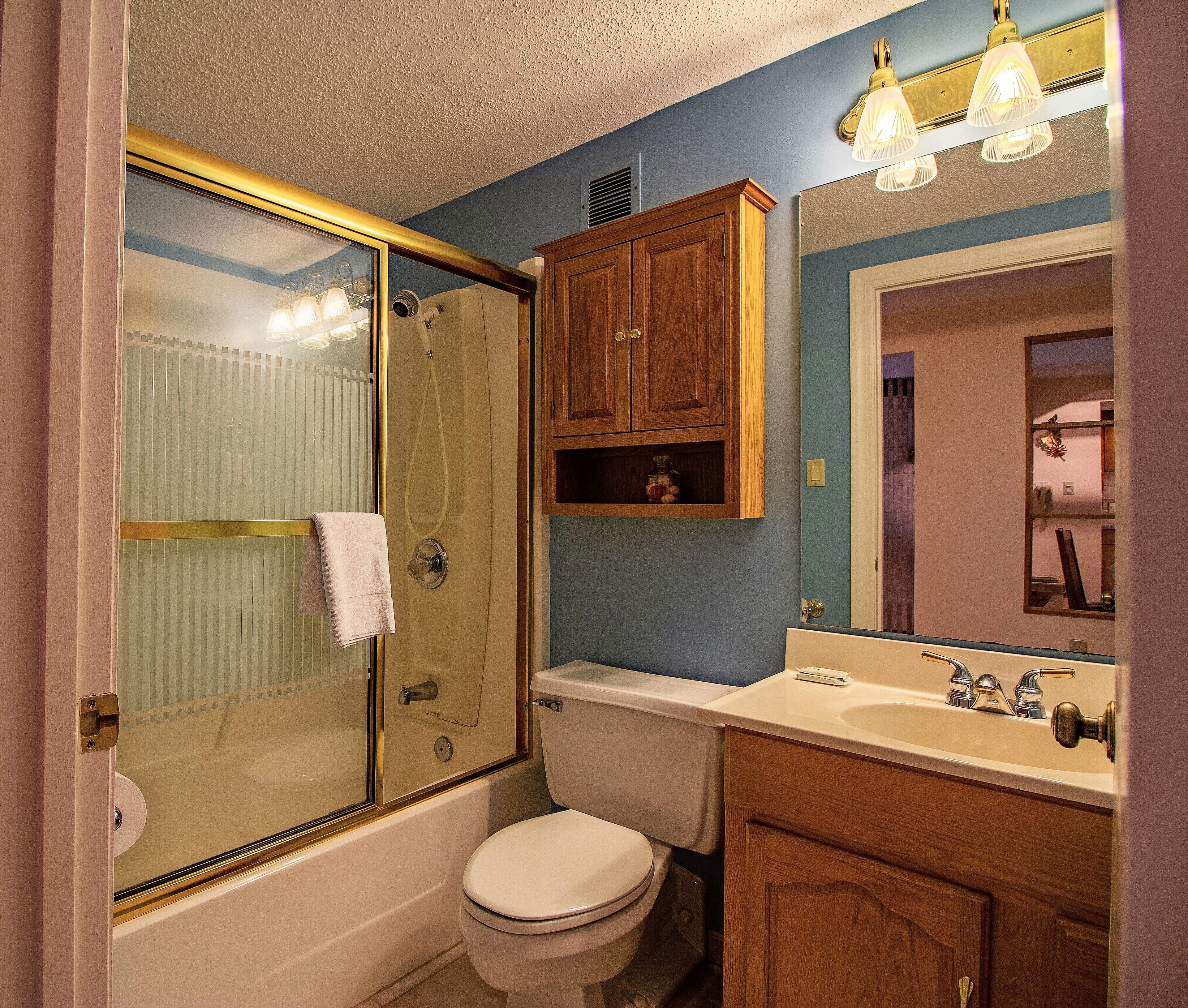 5th Floor Condo w/ Views of Grandfather Mountain