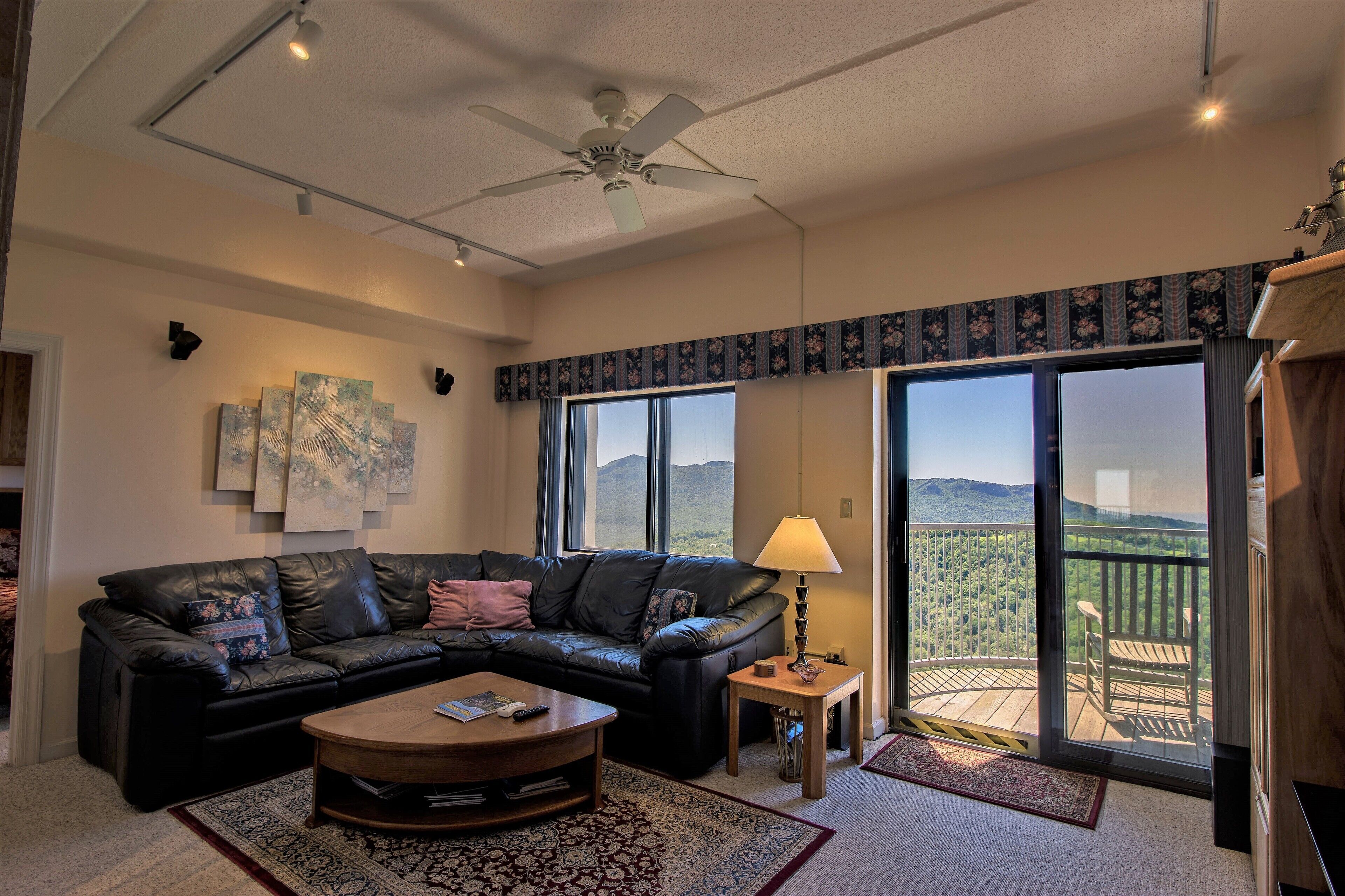 5th Floor Condo w/ Views of Grandfather Mountain