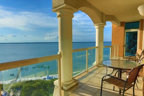 Outdoor dining - Amazing WATERVIEW in every room, 16 floor, PORTOFINO - oceanfront resort  (Gulf Breeze)