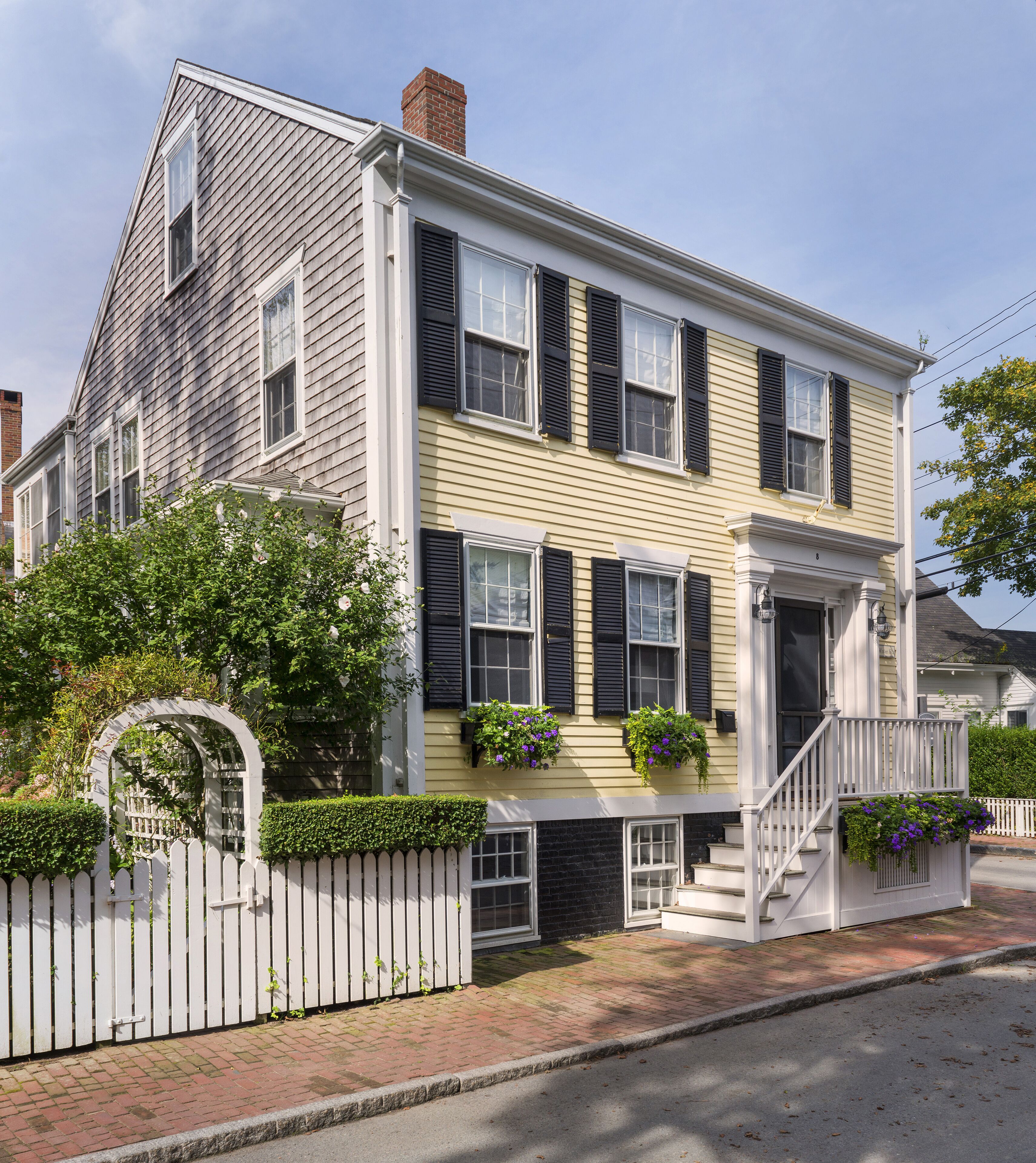 SUPER CHARMING HOME in TOWN! Updated, stylish, sunny, breezy & private. 
