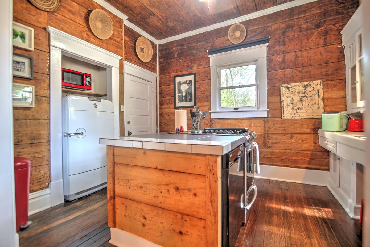 Photo 20 of Quaint 1920's home w/ unique charm.