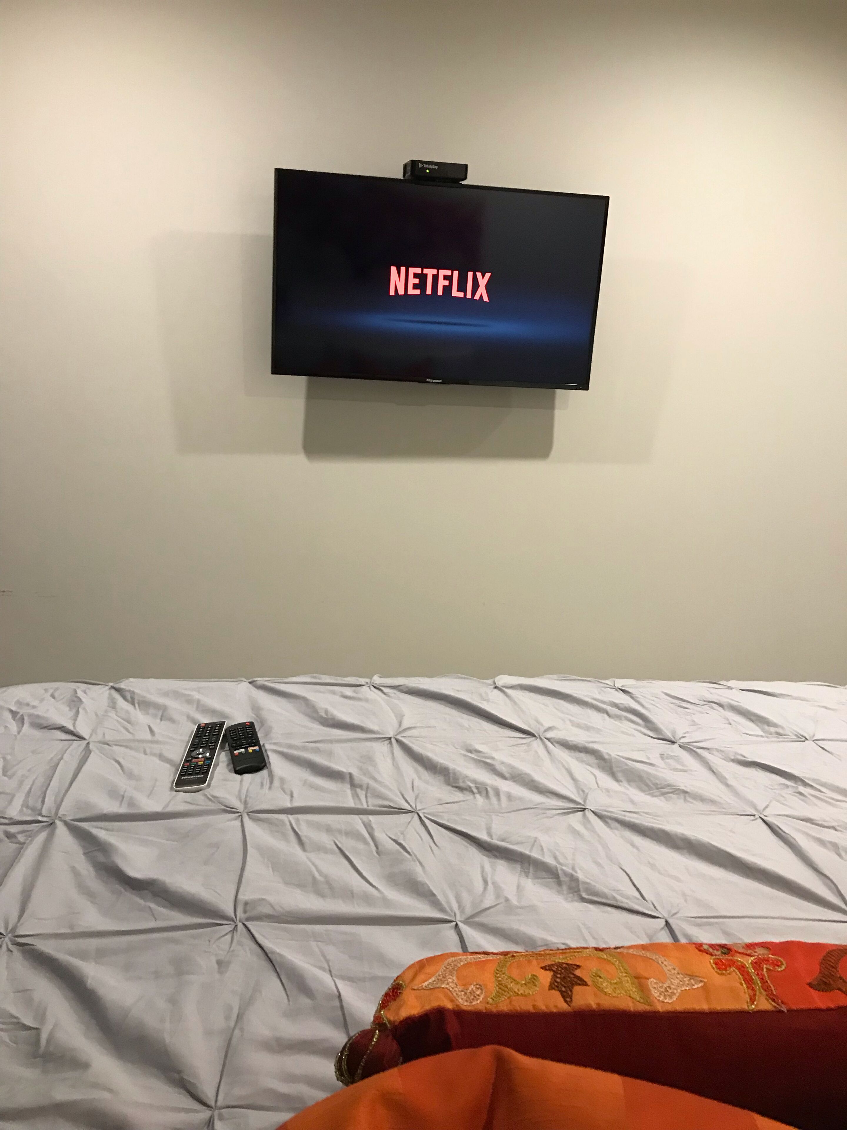 New 2bed/ 2ba across from Caliente/ Xoloizcuintles Stadium & Casino