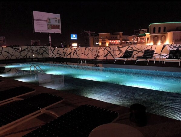 Outdoor pool, a heated pool