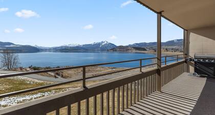 Dillon Lake 2 BR Condo-Pool, Hot Tub, 4 lift passes at Keystone-Breck & Arapahoe