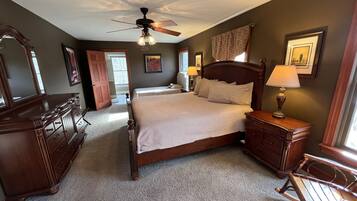 5 bedrooms, desk, iron/ironing board, free WiFi