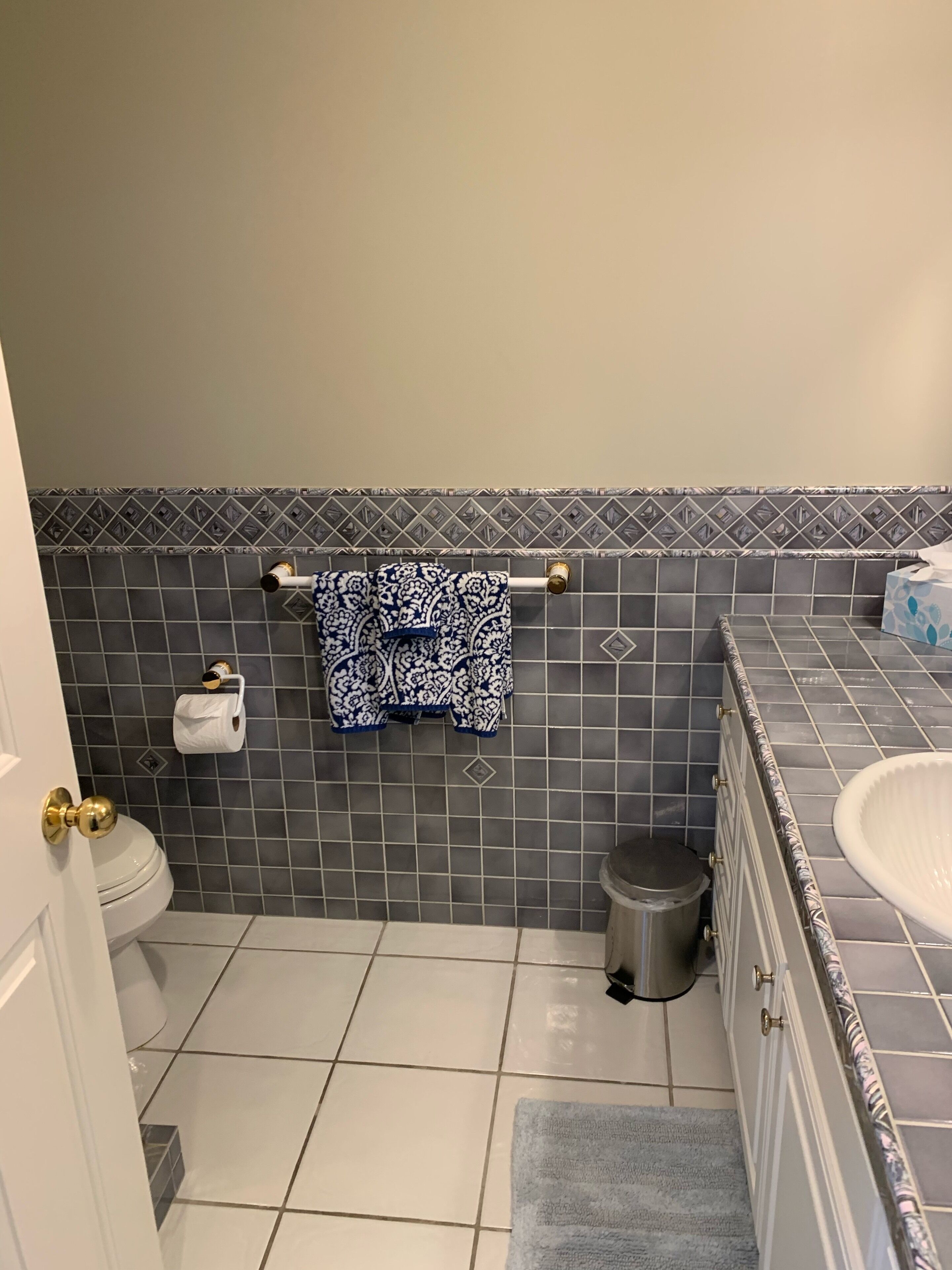 Beautiful Large House On Water Just 5 Miles To TC