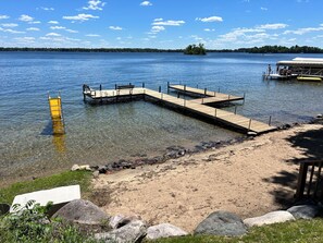 Espreguiçadeiras, toalhas de praia