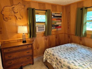 2 quartos, acesso à internet, roupa de cama