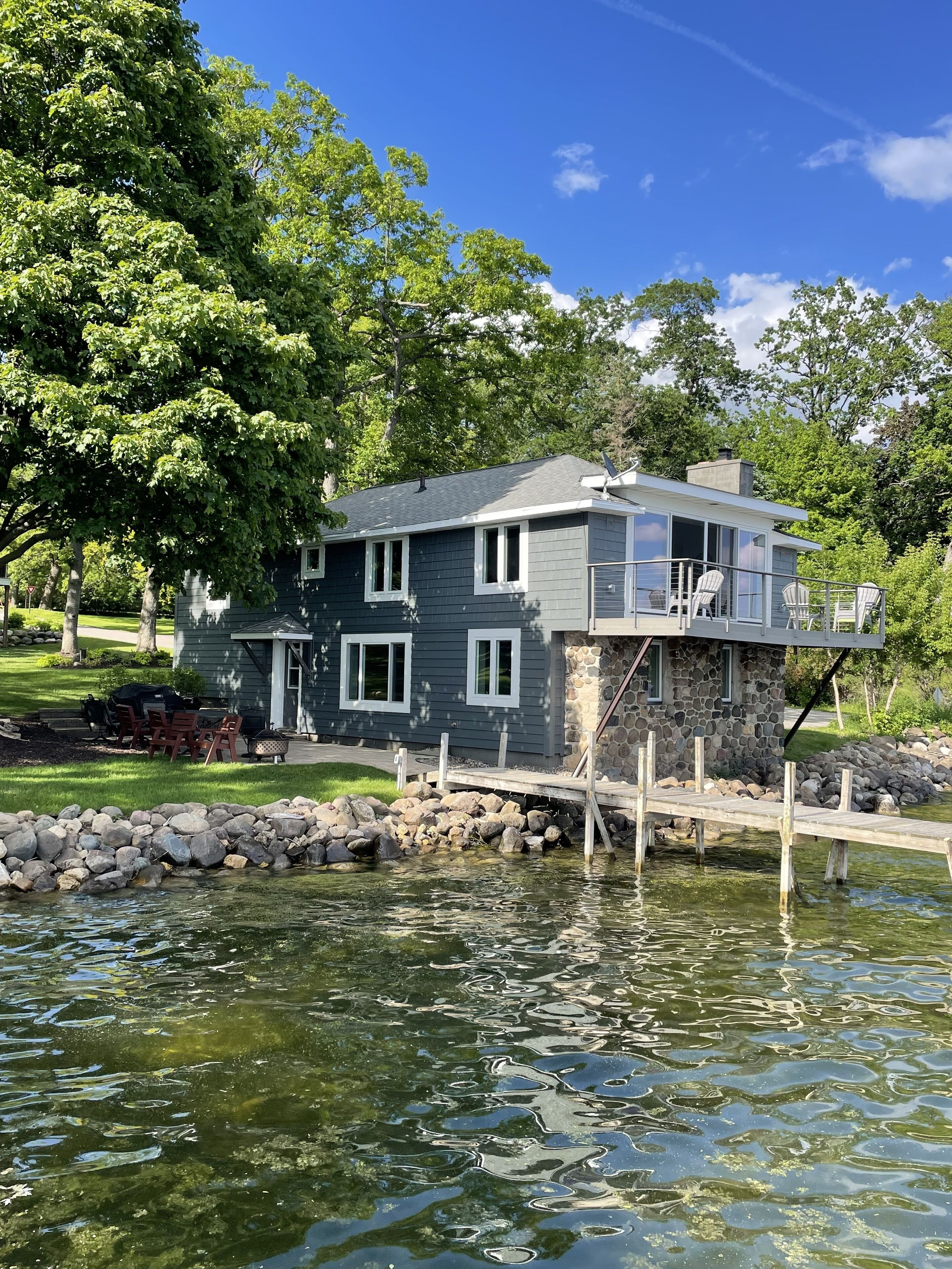 4 BDRM 2 Bath Boathouse on Green Lake/sleeps 11