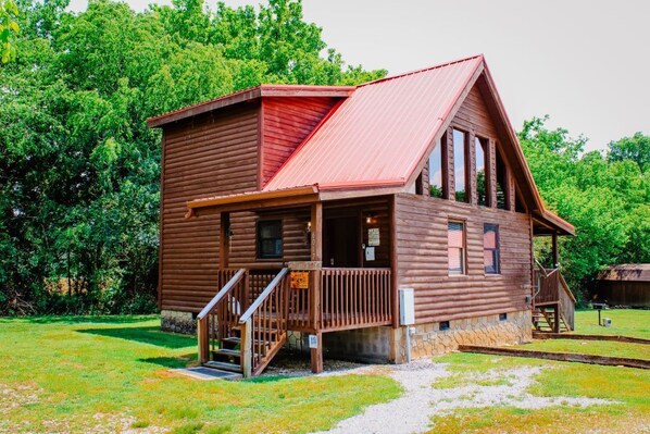 Exterior - Country Life~ Short stroll to Cosby Creek     No contact check in (Cosby)