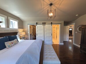 3 bedrooms, iron/ironing board, travel cot, WiFi
