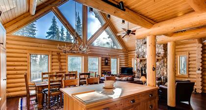Log Cabin, Hot Tub & Pinball/Pool Game Room - Starlink, 3 Dogs OK