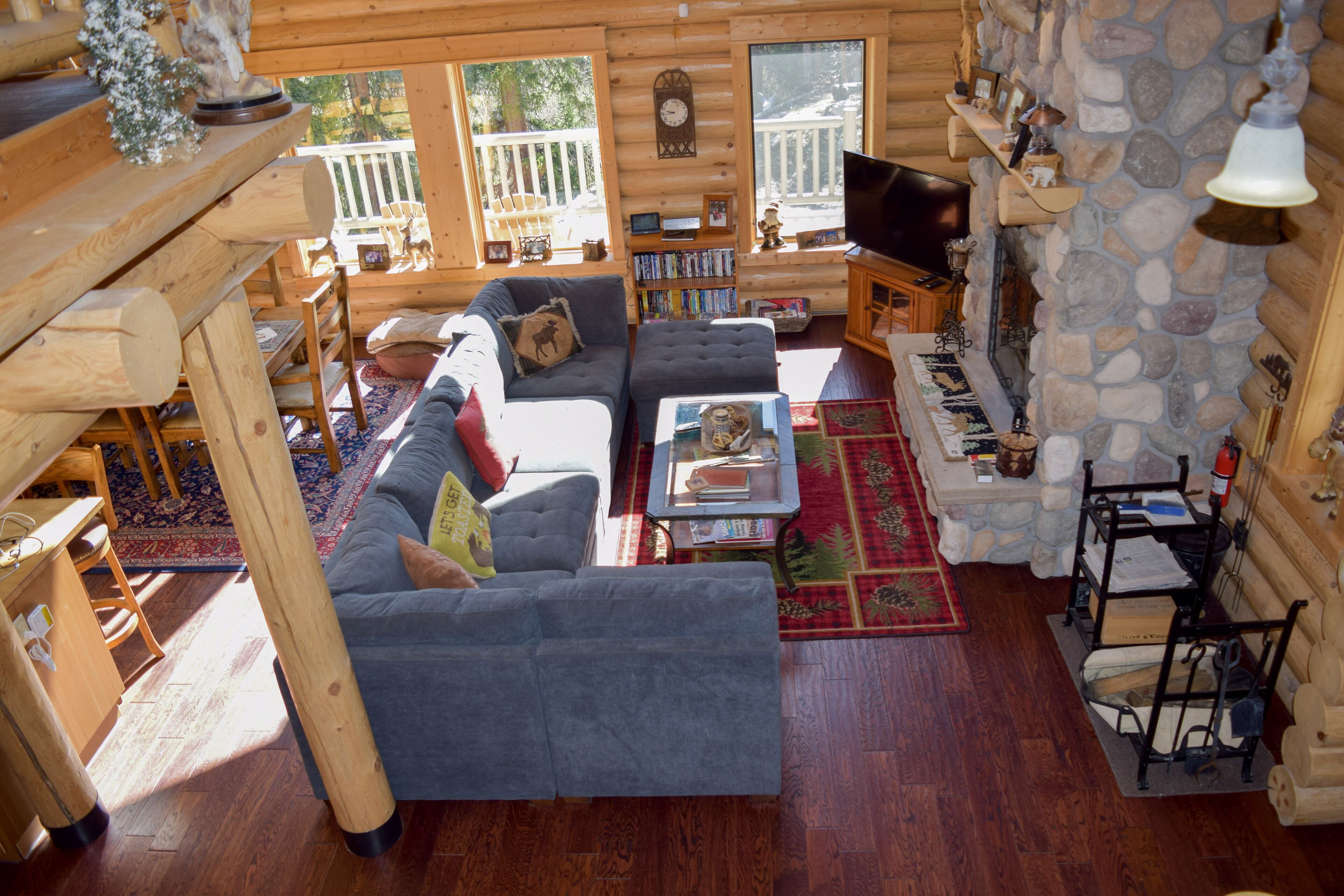 Luxury Log Cabin, Family Friendly, Pet Friendly w/Hot Tub, Game Room, Steam Shower - The Claim