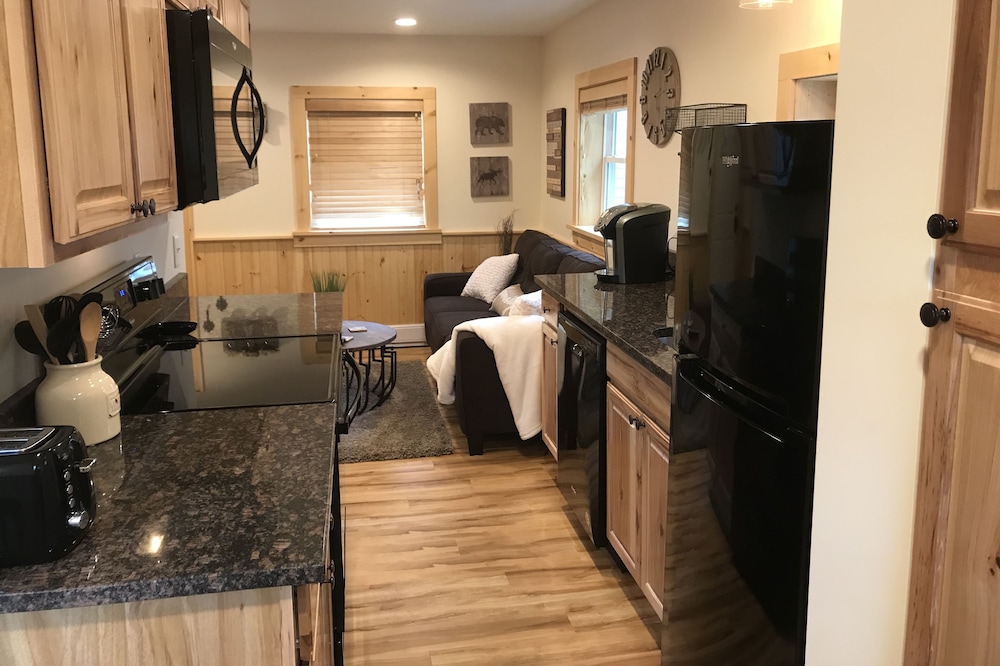 Cozy Couples Apartment