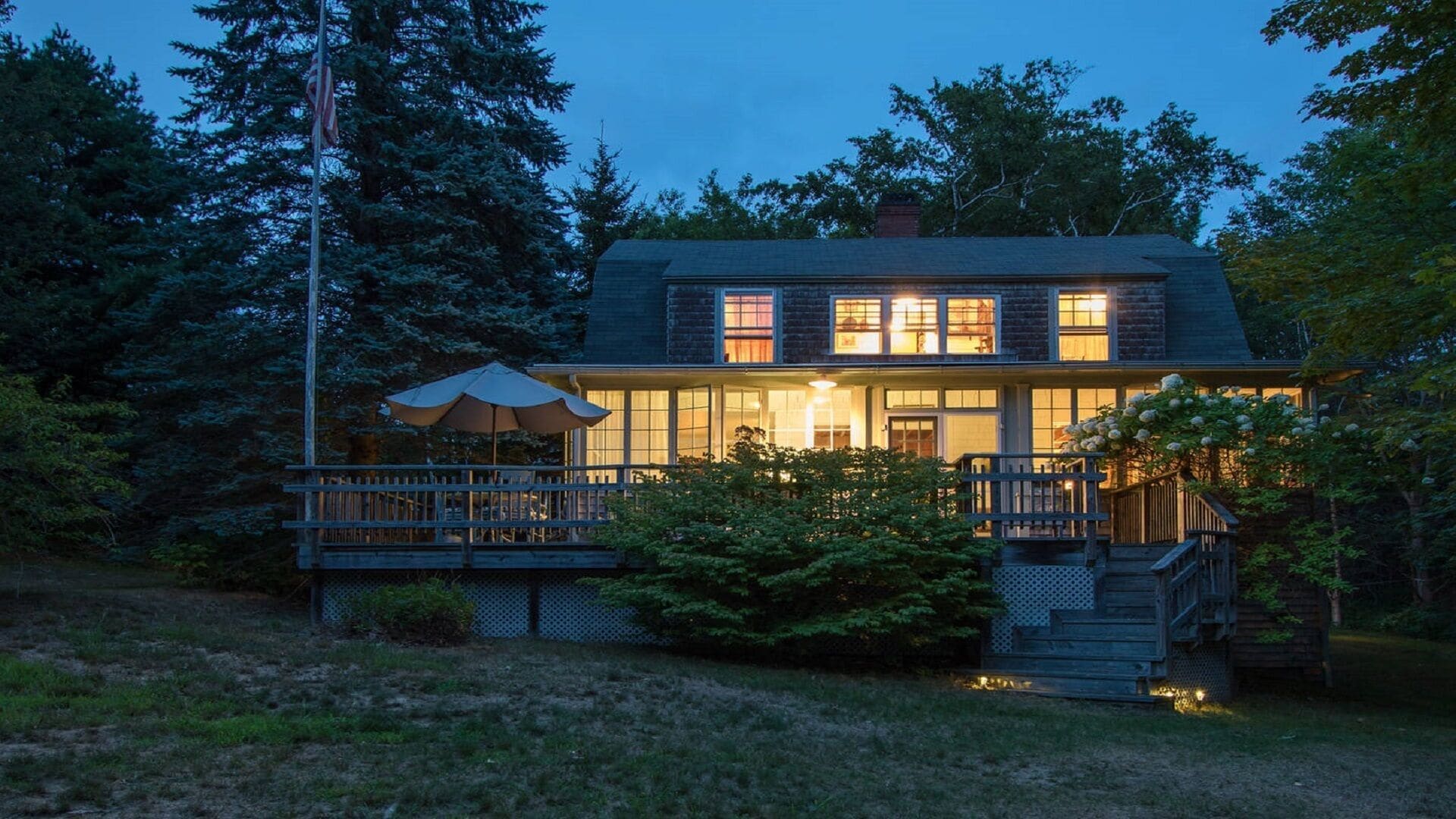 Knit 1, Purl 2: Fabulous Turn Of The Century Cottage, Peaks Island, ME