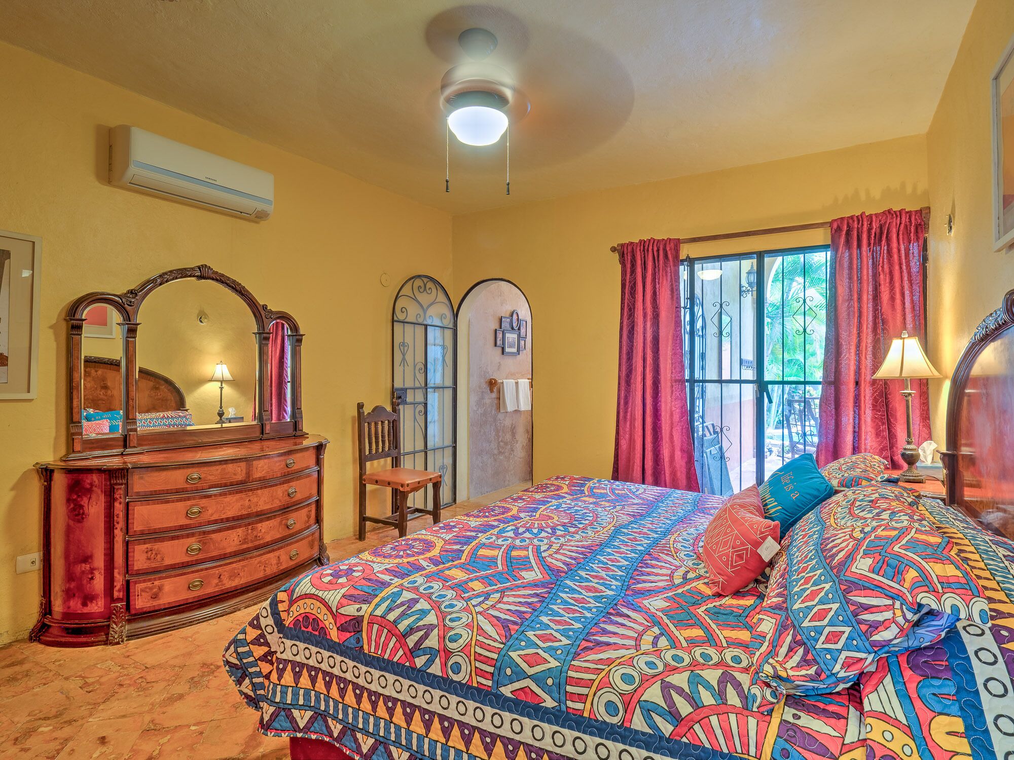 Tranquil Tropical Oasis in the Historic Center