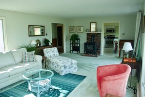 Smart TV, fireplace, books - Panaramic Somes Sound Ocean and Mountain View (Mt Desert)