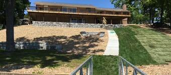 5 Bedroom, 4000 Sqft House Walking Distance To H Toad and Shady Gators