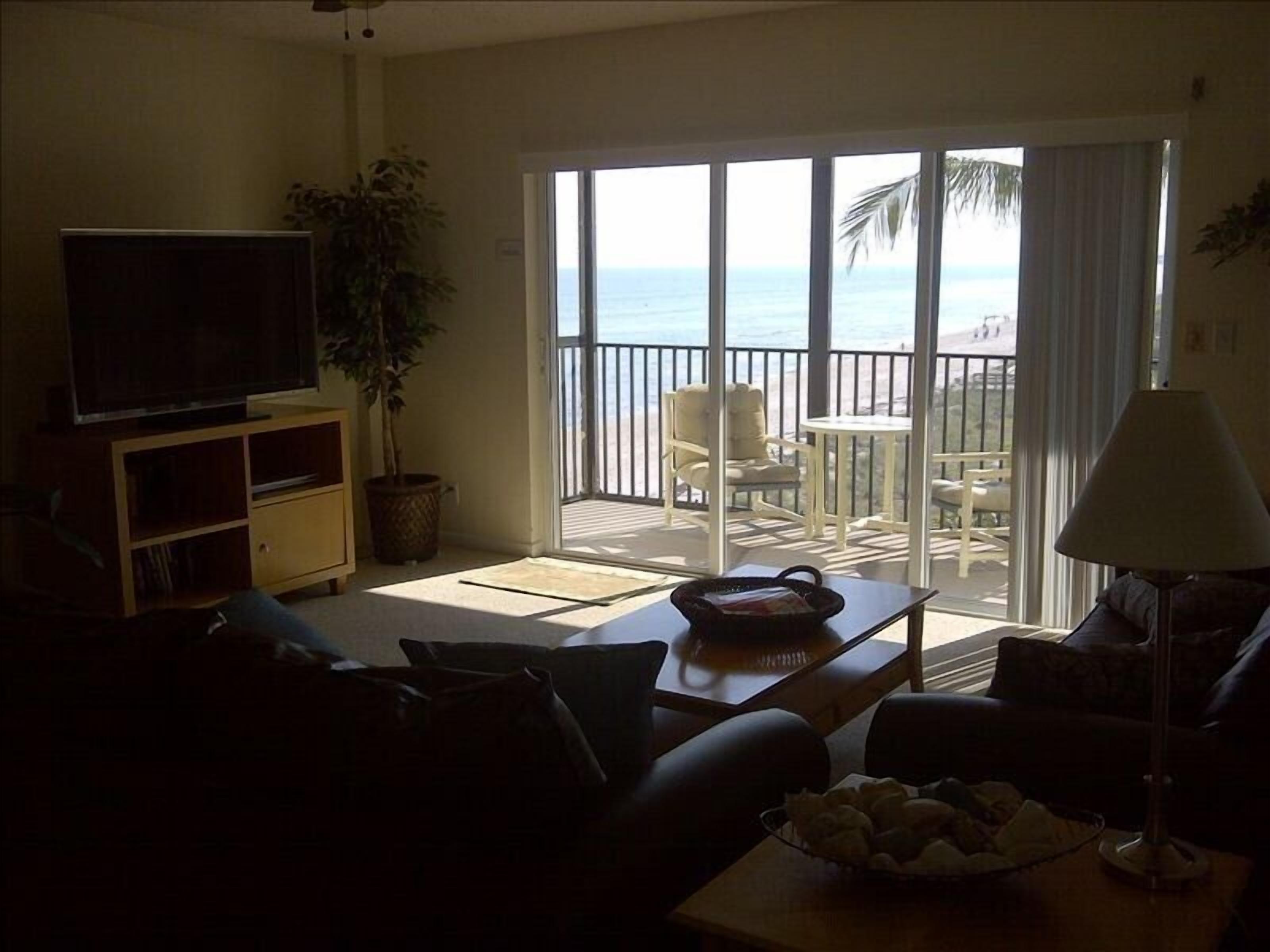 Wow! Breathtaking 4th Floor view of ocean and southern coastline