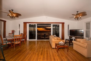Smart TV, DVD player, table football, books - Hale La- Luxury Beach House with Central Air Conditioning! (Kekaha)