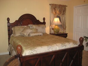 3 slaapkamers, een kluis op de kamer, een strijkplank/strijkijzer