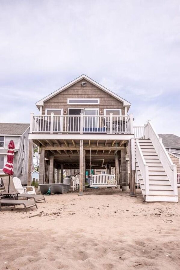 Exterior - The Perfect Family Beachfront Cottage The Viola Cottage (Clinton)