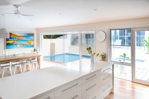 Interior - Coffs Harbour EXECUTIVE STYLE HOME & Pool - great location  (Coffs Harbour)