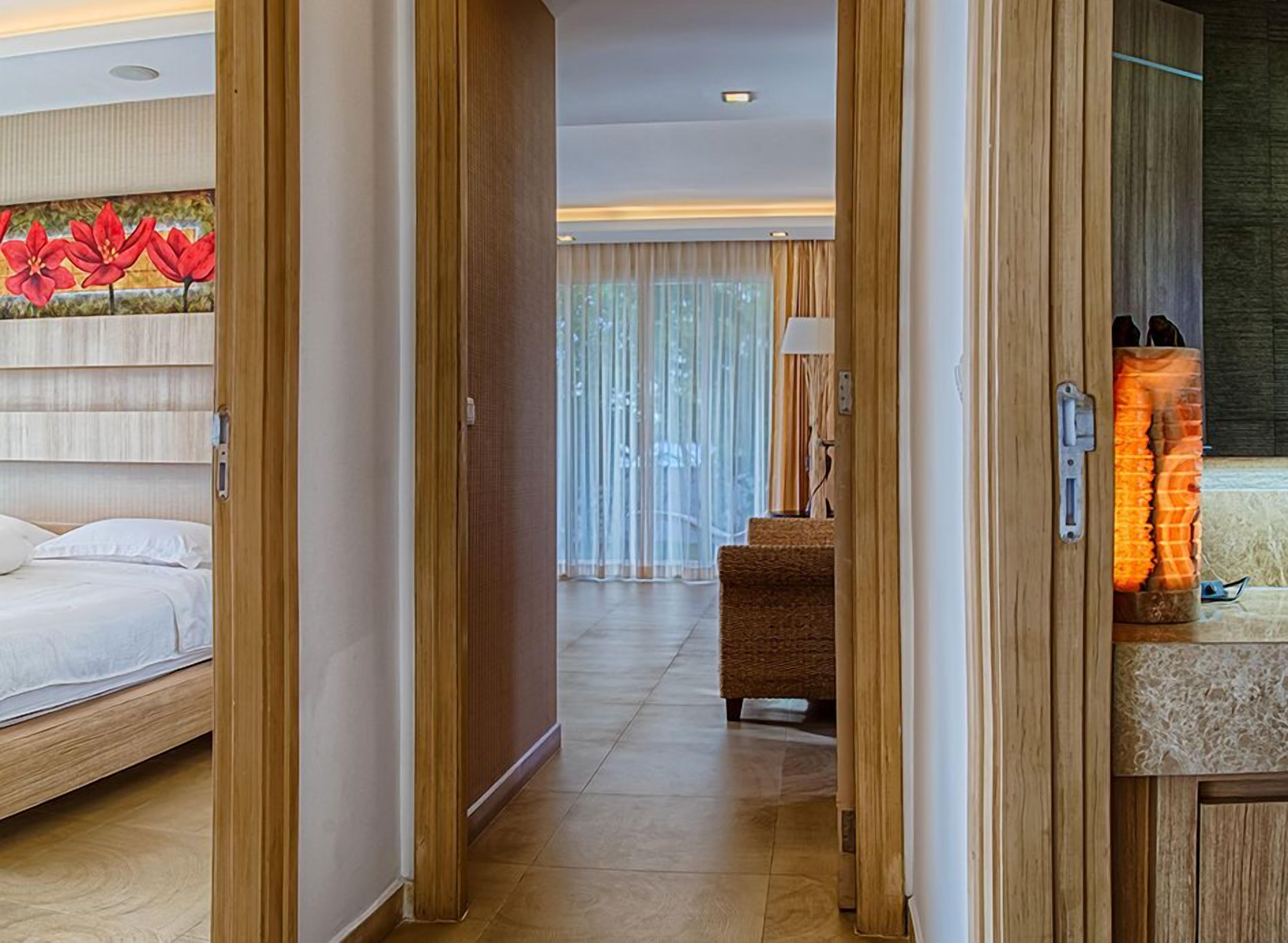 Paradise Ocean View Beach Front Condomimium In Pattaya