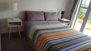 2 bedrooms, iron/ironing board, free WiFi, bed sheets - Cozy mangawhai house (Mangawhai Heads)