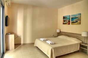 Familienvilla, 3 Schlafzimmer | 3 Schlafzimmer, Allergikerbettwaren, Schreibtisch, Verdunkelungsvorhänge
