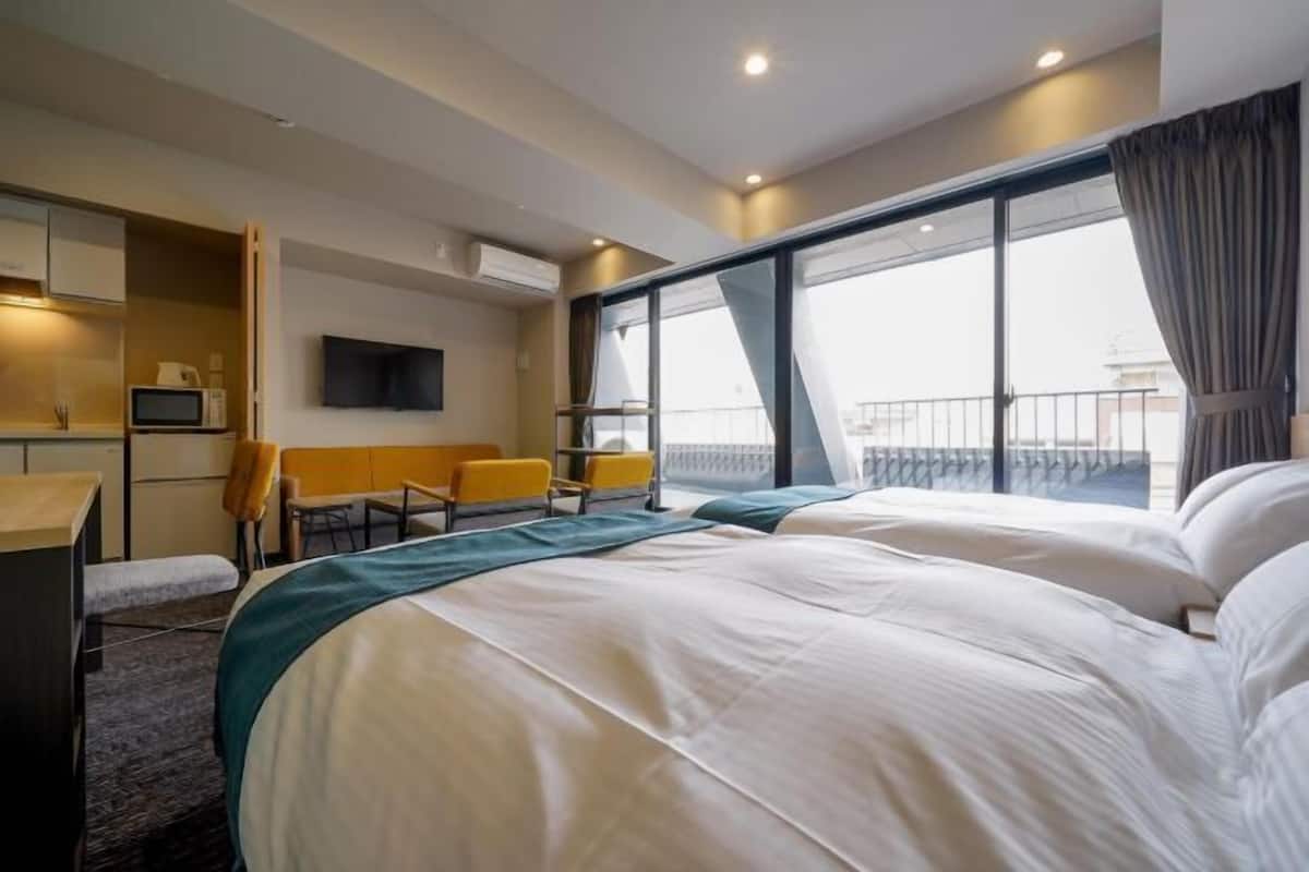 1 bedroom, in-room safe, desk, blackout curtains