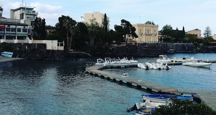 Catania House single apartment sleeps 4 near the new Garibaldi