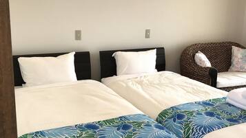 Standard Twin Room, Sea View (202) | Free WiFi