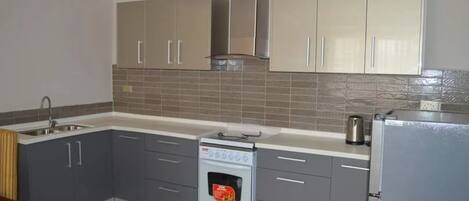 Apartment, 2 Bedrooms | Private kitchen