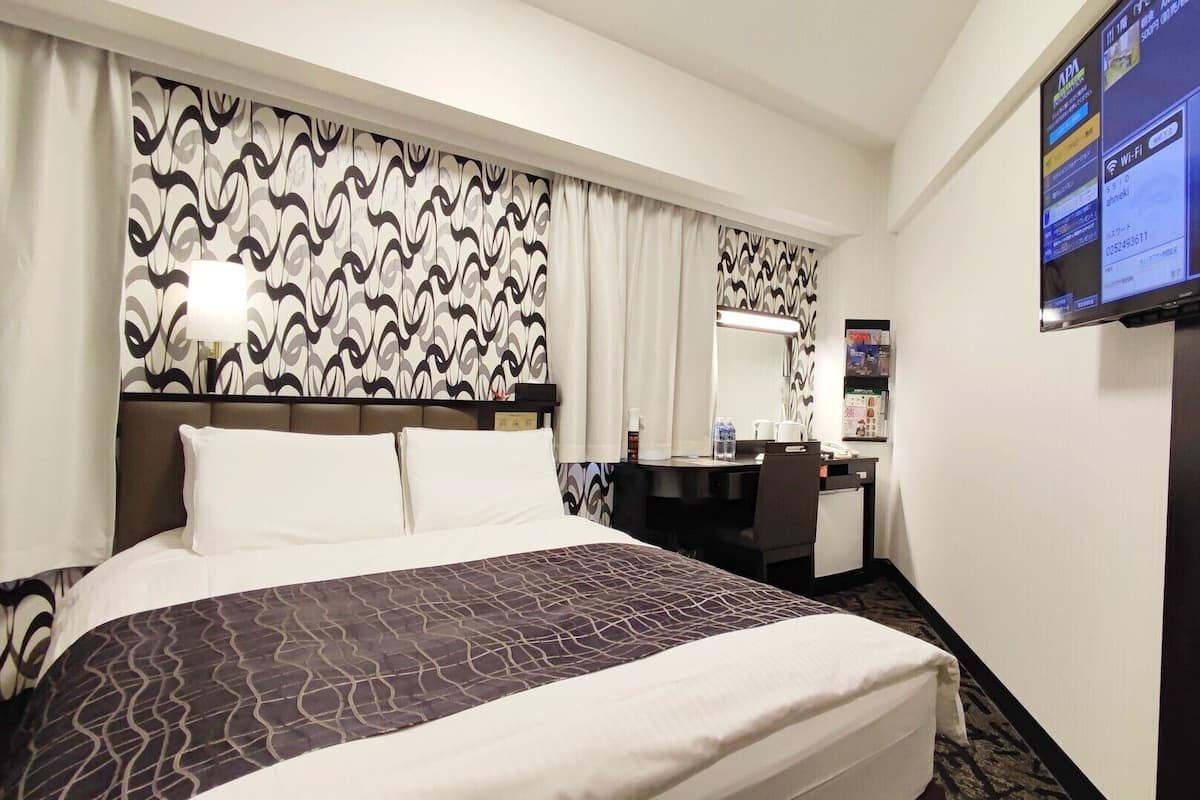 Down comforters, desk, blackout drapes, free WiFi