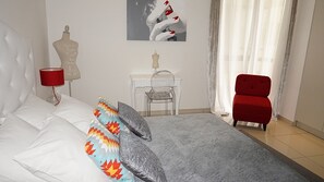 2 bedrooms, desk, free WiFi, bed sheets