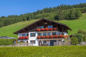 Esterni