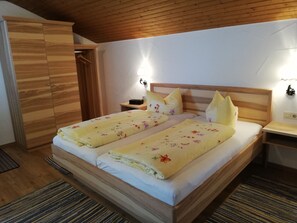 2 bedrooms, WiFi, bed sheets