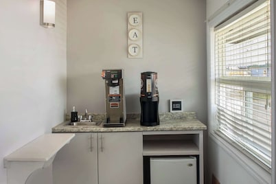 Canadas Best Value Inn Fort St. John