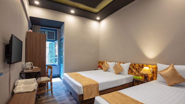 Unclassified image, 1 of 4, button - Global Backpackers Hostel  (Hanoi)