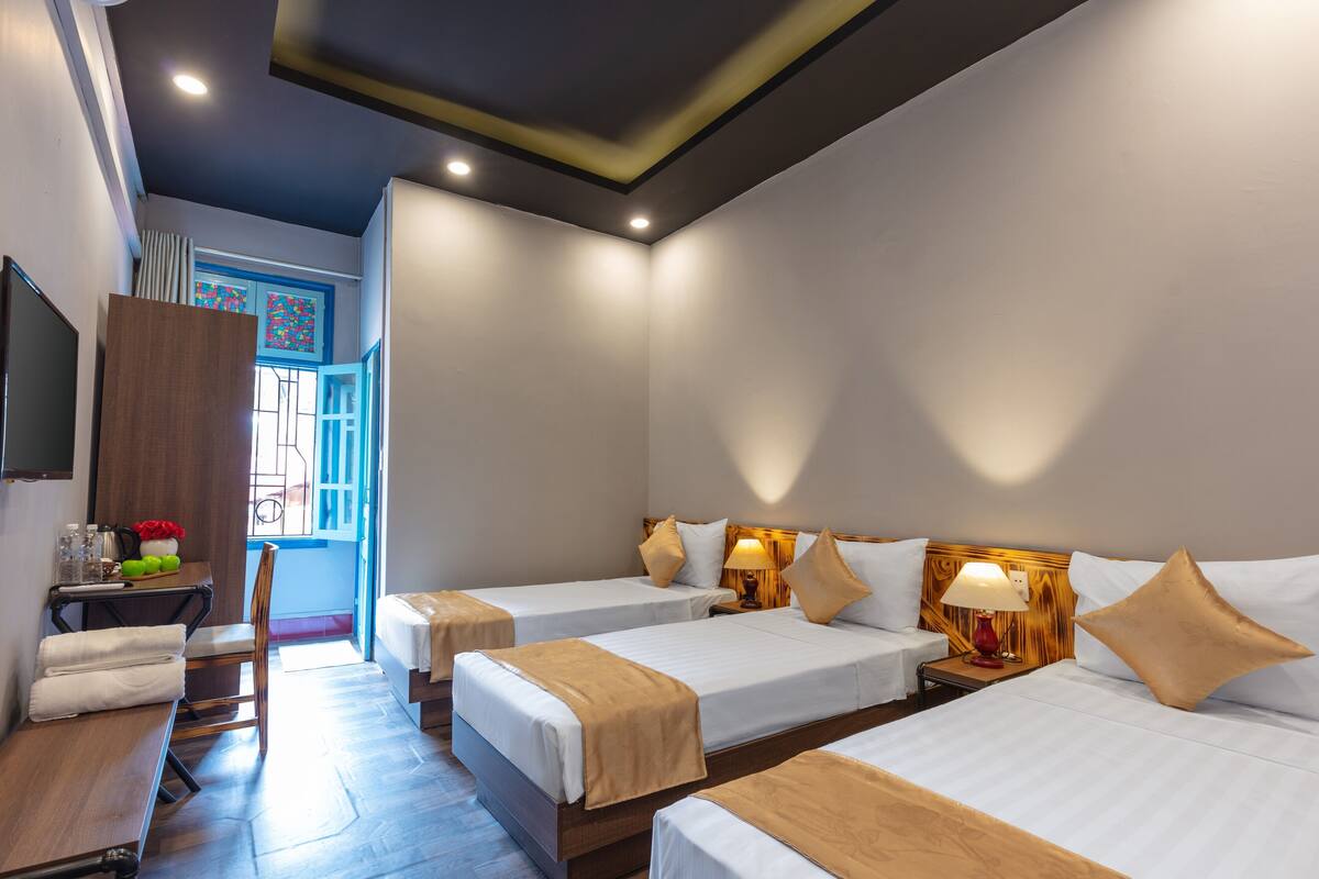 Deluxe  Triple Room
